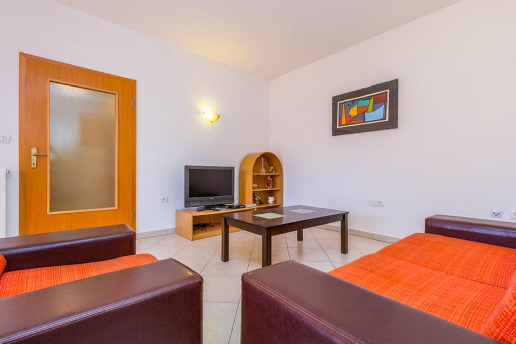 Apartment Mirjana Pula Phòng bức ảnh