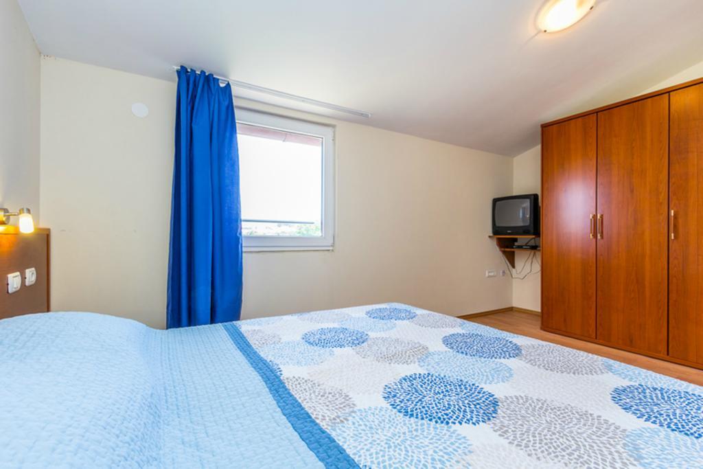 Apartment Mirjana Pula Phòng bức ảnh