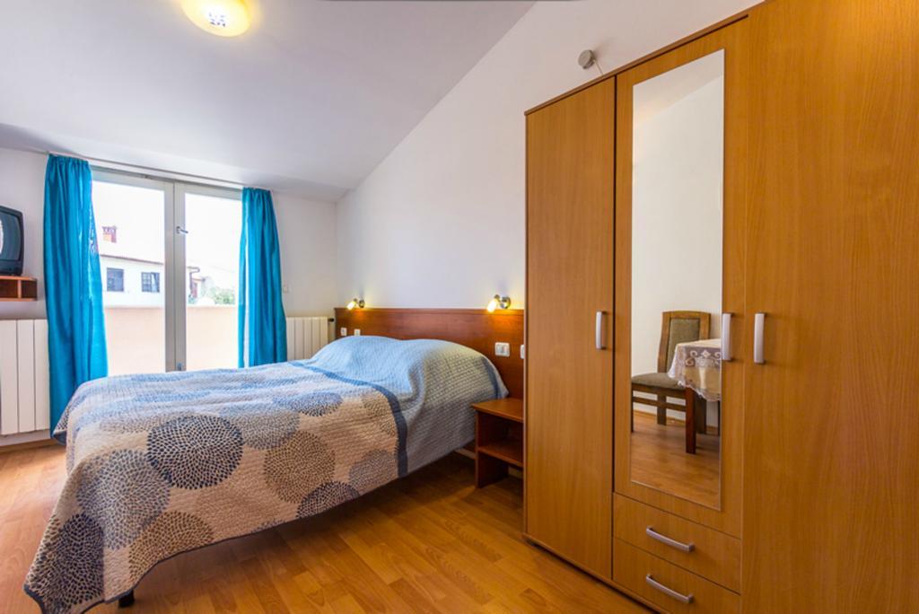 Apartment Mirjana Pula Phòng bức ảnh